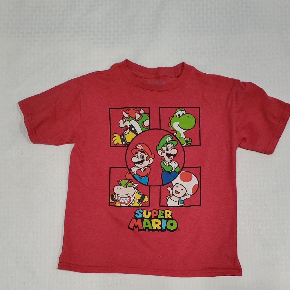 Super Mario Red Graphic T-Shirt